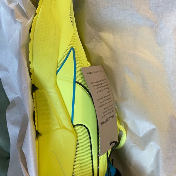 Puma jr size 6.5 - Picture 6 of 8